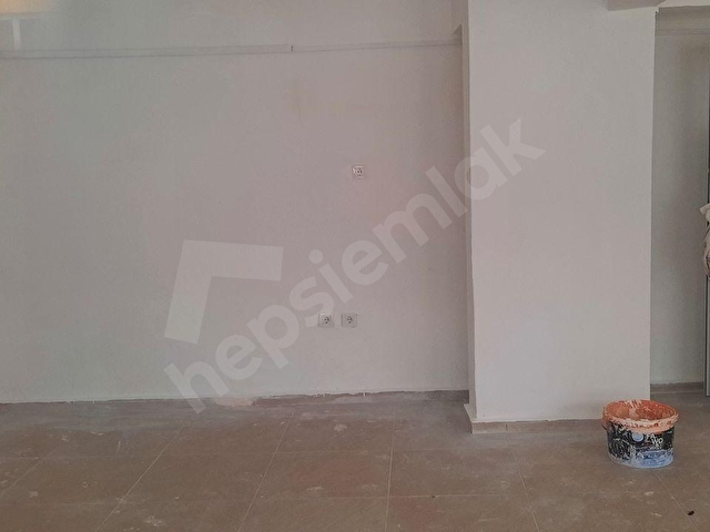 BOZYAKA HASTANESİ GİRİŞ KAPISI KARŞINDA CAD.YE 10m. BACALIDÜKAN - Görsel 2