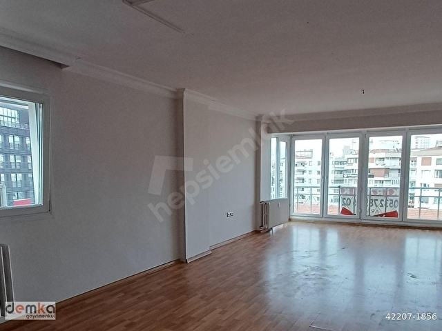 Alsancak plevne bulvarında kiralık işyeri olmaya da uygun daire - Görsel 3