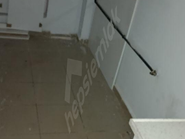 FORA EMLAKTAN KUCUKESAT AKAY CADDESİNDE KİRALİK DUKKAN - Görsel 2