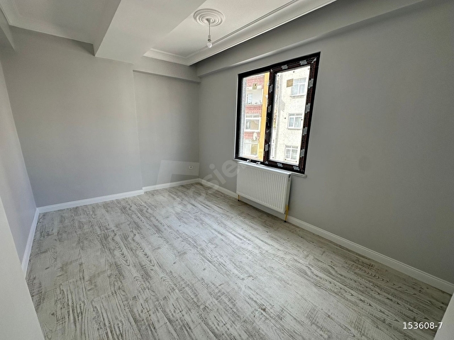 UYGUN EMLAKTAN SATILIK ARA KAT ÖN CEPHE CADDE ÜZERİ 2+1 DAİRE - Görsel 10