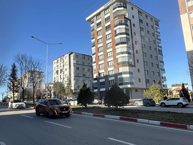 Uşak,Kemalözmah.İbrahim Tahtakılıç Cad.satılık 3+1 165m2 - Görsel 29