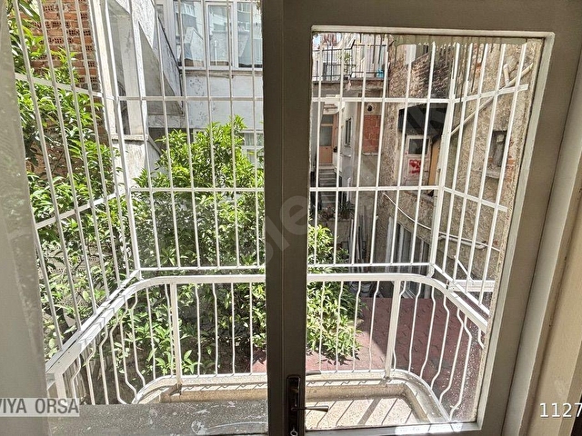 Bornova Küçükpark da 2+1 75M2 Eşyalı Kiralık Daire Klima ile ısınma - Görsel 13