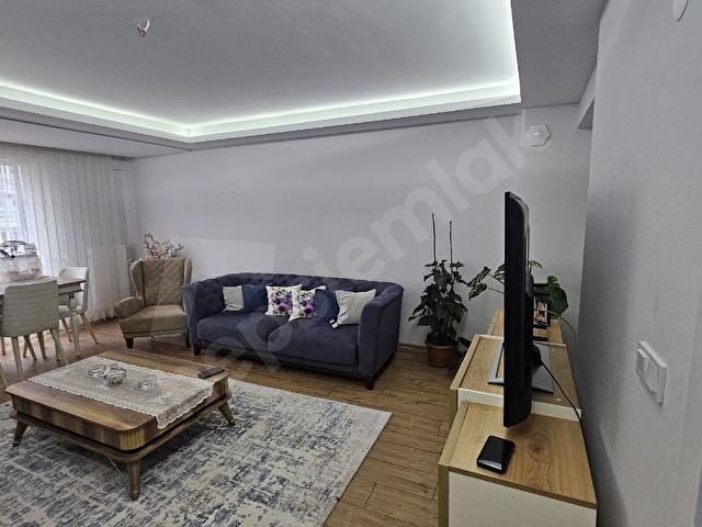 19 Mayıs Bulvarına Cephe ara kat 3+1 daire - Görsel 27