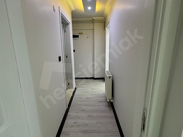 ZEKİ EMLAKTAN MURADİYEDE GENİŞ,KULLANIŞLI SATILIK 1+1 DAİRE - Görsel 23