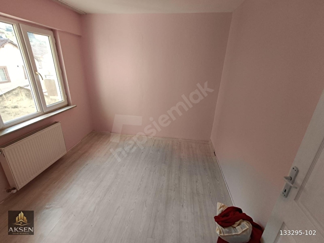 AKSENDEN MOLLAARAP EŞREFİLER CADDESİ ÜSTÜNDE ARA KAT DAİRE - Görsel 9