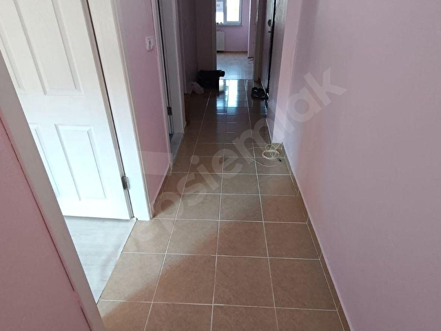 AKSENDEN MOLLAARAP EŞREFİLER CADDESİ ÜSTÜNDE ARA KAT DAİRE - Görsel 6