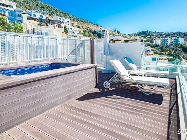 Kalkanda Denize 60 Metre Uzaklıkla Eşsiz Bir Villa - Görsel 7