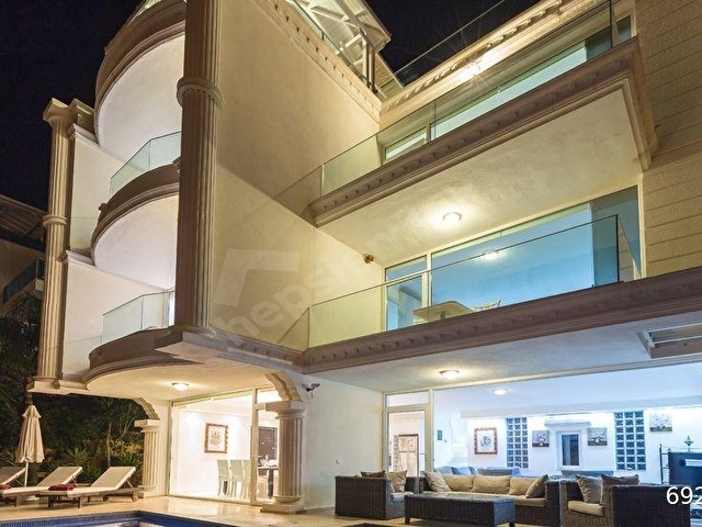 Kalkanda Denize 60 Metre Uzaklıkla Eşsiz Bir Villa - Görsel 28