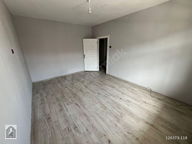KİRALIK ESKİ NİKSAR YOLU KAVŞAĞINDA 3 ODALI OFİS - Görsel 17