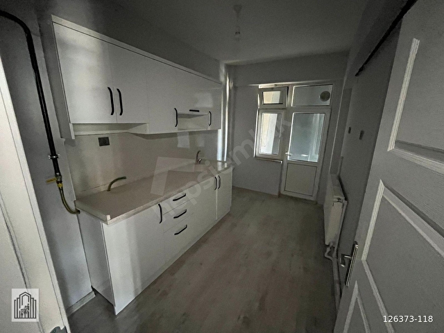 KİRALIK ESKİ NİKSAR YOLU KAVŞAĞINDA 3 ODALI OFİS - Görsel 19