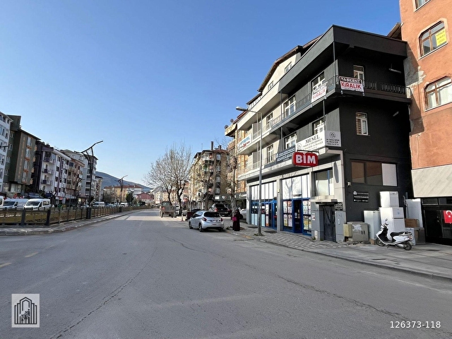 KİRALIK ESKİ NİKSAR YOLU KAVŞAĞINDA 3 ODALI OFİS - Görsel 6