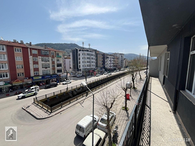 KİRALIK ESKİ NİKSAR YOLU KAVŞAĞINDA 3 ODALI OFİS - Görsel 26