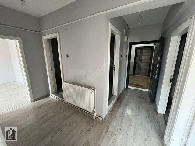 KİRALIK ESKİ NİKSAR YOLU KAVŞAĞINDA 3 ODALI OFİS - Görsel 12