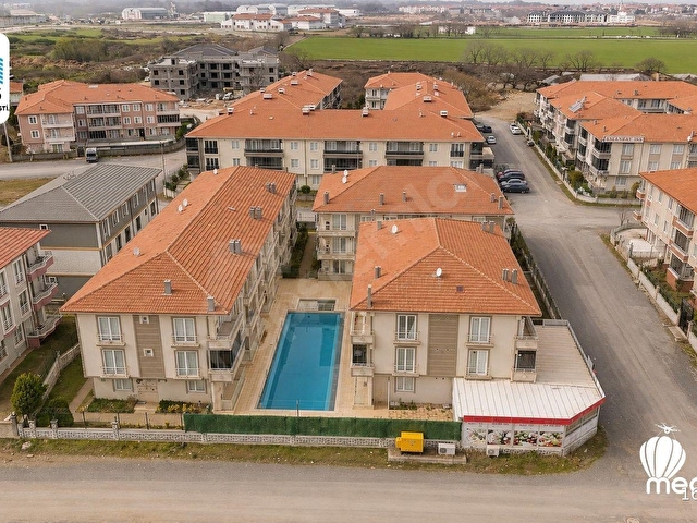 KARASU YALI MAHALLESİNDE HAVUZLU GÜVENLİKLİ SİTE İÇERİSİNDE GİRİŞ KAT DAİRE. - Görsel 21