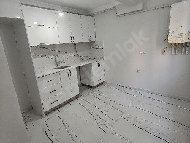 KAĞITHANE YEŞİLCE MAHALLESİNDE TOPLU ULAŞIMA YÜRÜME 5 DK 2+1/80 METREKARE - Görsel 2