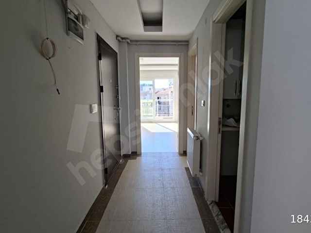 İzban Yakını Çift Banyolu 2+1 Kiralık Daire - Görsel 24
