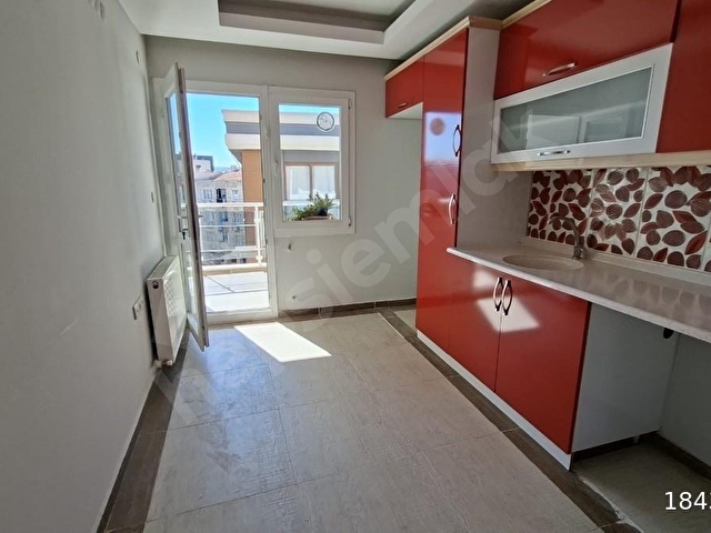 İzban Yakını Çift Banyolu 2+1 Kiralık Daire - Görsel 3
