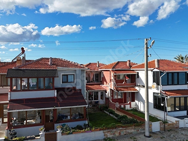 EĞRİTAŞTA DENİZ MANZARALI BAKIMLI VİLLA - Görsel 3