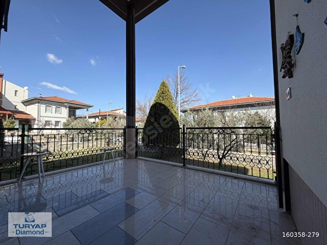 TURYAP DIAMOND dan GERZELE MAH LALEKENT SİT. KÖŞE KİRALIK VİLLA - Görsel 10