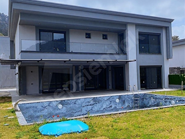 CURBANOĞLU GROUPDAN ORMAN MANZARALI 5+1 HAVUZLU MÜSTAKİL VİLLA