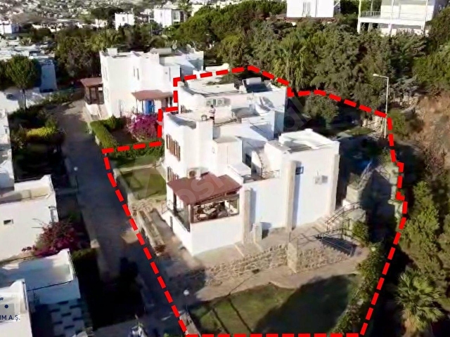PANORAMİK DENİZ MANZARALI 250m² 6+2 GENİŞ BAHÇELİ KÖŞE VİLLA - Görsel 7