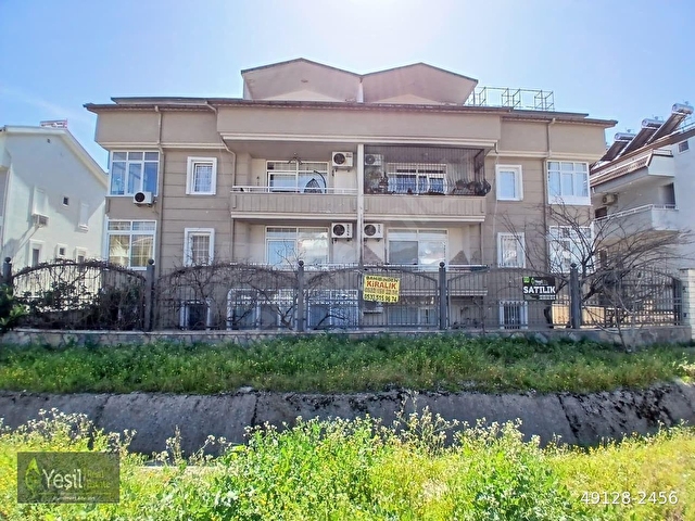 KEMER MERKEZDE SATILIK ARA KAT 2+1 GENİŞ DAİRE