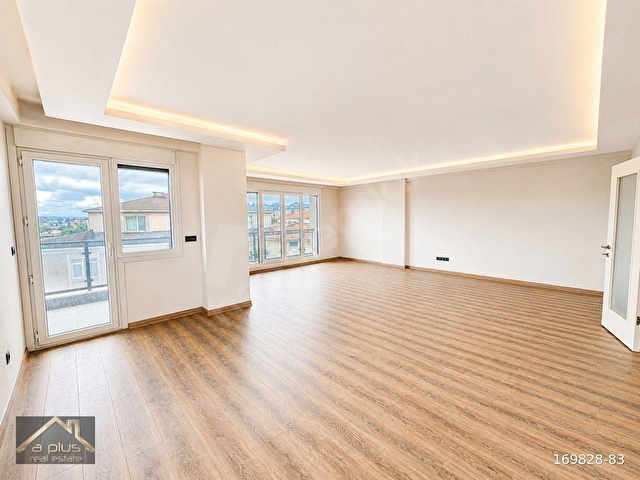 ÇENGELKÖYÜN PRESTİJLİ KONUMUNDA 272 m2 SIFIR 5+2 LÜKS DUBLEKS - Görsel 6