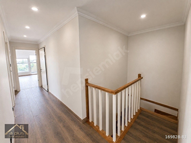 ÇENGELKÖYÜN PRESTİJLİ KONUMUNDA 272 m2 SIFIR 5+2 LÜKS DUBLEKS - Görsel 19