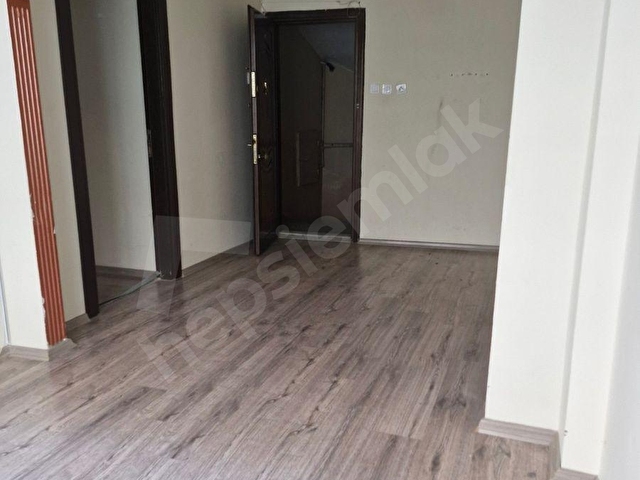 AKŞENDEN FATİH KOCAMUSTAFAPAŞA KARAKULAK SOKAKTA 1.KAT 80M² SATILIK DAİRE - Görsel 2