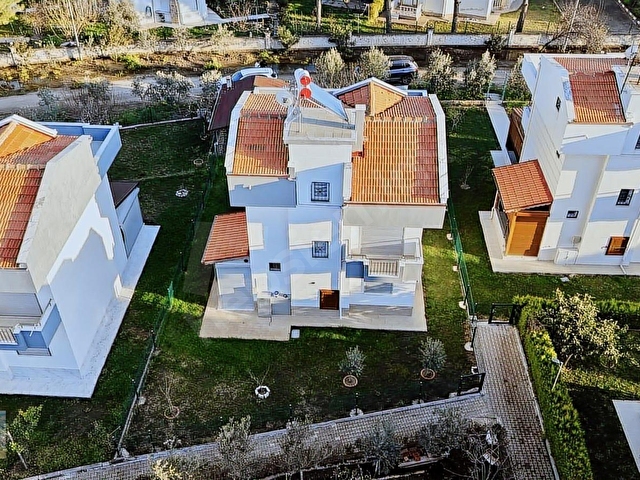 DİKİLİ SALİHLER NOVA GARDEN SİTESİNDE MÜSTAKİL LÜKS VİLLA - Görsel 5