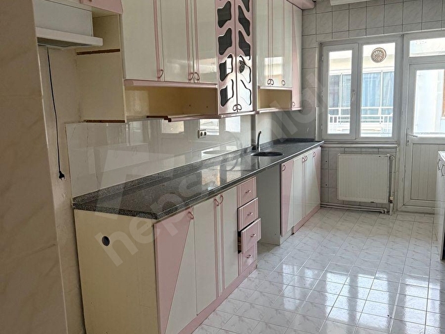 Er gayrimenkulden kiralık cadde üzerinde şehir merkezi kiralık 3 -+1 daire - Görsel 5