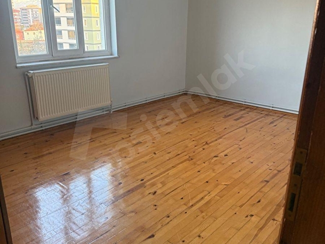 Er gayrimenkulden kiralık cadde üzerinde şehir merkezi kiralık 3 -+1 daire - Görsel 11