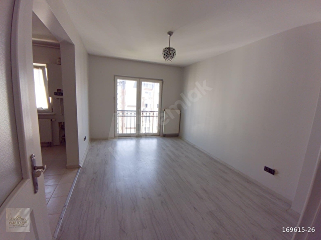 HADIMKÖY KİPTAŞ-1 SİTESİNDE SATILIK İÇİ YENİLENMİŞ TEMİZ DAİRE - Görsel 4