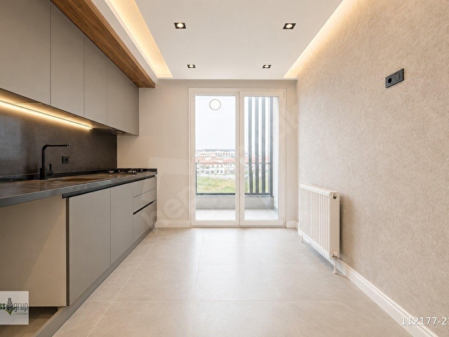 BEYLİKDÜZÜN DE KISA KATLI SİTE İÇERİSİNDE SATILIK DUBLEKS DAİRE - Görsel 25