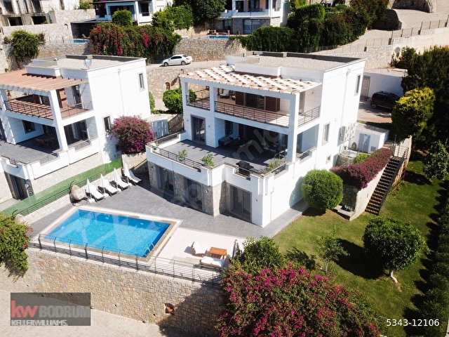Bodrum Kalesi ve Deniz Manzaralı Enfes villa