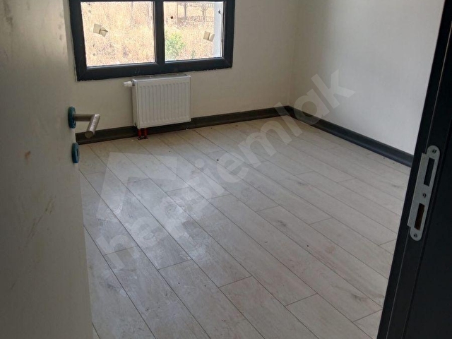 Karataş Atışalanı tokilerinde kiralık 3+1 daire - Görsel 6