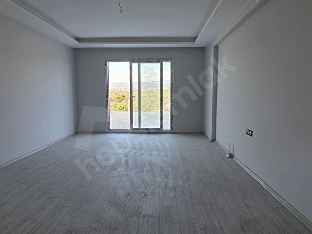 ROYAL EMLAKTAN MERSİN TÖMÜK MAH GENİŞ AİLELERE UYGUN TÖMÜK’TE LÜKS 2+1 YAZLIK DAİRE - Görsel 7