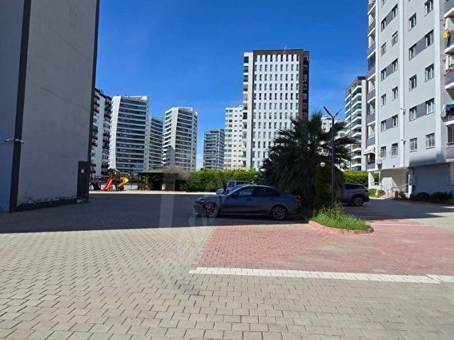 GÜRSELPAŞA MH BRAVO MARKET KARŞISI 3+1 AÇIK MUTFAK SİTE İÇERİSİ