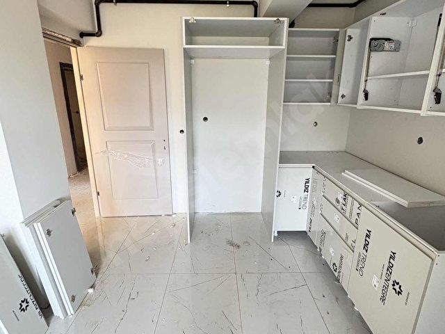 1 AYA TESLİM YENİ PROJE LÜKS DONANIMLI 3+1 EBEVEYN BANYOLU DAİRE - Görsel 3