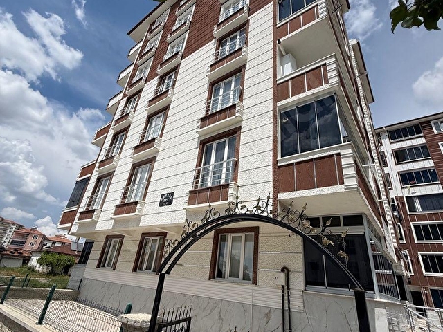 EYPO GAYRİMENKULDEN CUMHURİYET MAHALLESİ MERKEZDE KİRALIK GENİŞ VE FERAH 3+1 DAİRE