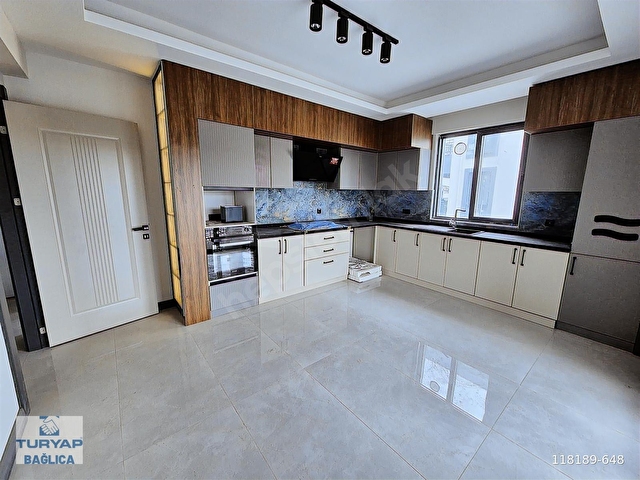 BAĞLICA DA SİTE İÇİNDE KAPALI OTOPARKLI 4+1 BAĞIMSIZ VİLLA - Görsel 10