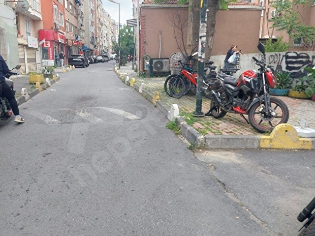 MELODİ EMLAK  ŞİŞLİ PAŞA MAH DARULACEZA CAD    GİRİŞ KAT 2+1 90M TEMİZ VİDEOSUNU İZLEYİN