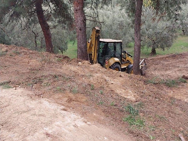 İZNİK ÇİÇEKLİ KÖYÜNDE YOL, SU PROBLEMİ OLMAYAN ARAZİ  DÜZELTİLMİŞ HAZIR VAZİYETTE - Görsel 3