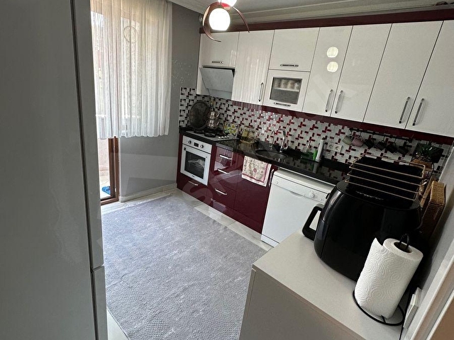 ÇAĞLAYAN HÜRRİYET MAH . CADDE ÜZERİNDE SATILIK 3+1 HARİKA DAİRE - Görsel 11