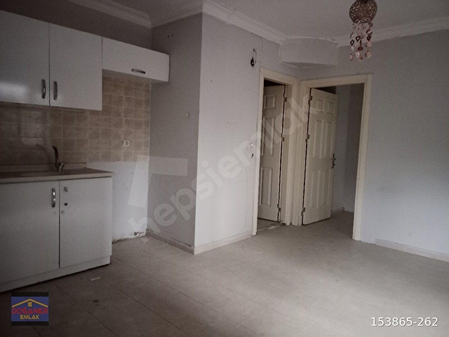 HUZUREVLERİ MAHALLESİ METRO YA ve 80.YIL BULVARI YAKININDA EŞYASIZ 1+1 KİRALIK DAİRE