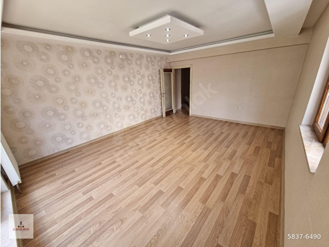 SANCAKTEPEDE 3+1 YÜKSEK GİRİŞ ALTTA DAİRE VAR 2BALKONLU FULL YAPILI - Görsel 7