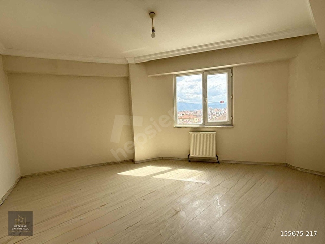 ORTAKLAR GMDEN AHMET BAYSAL BULVARINDA GENİŞ 1+1 KİRALIK DAİRE - Görsel 2