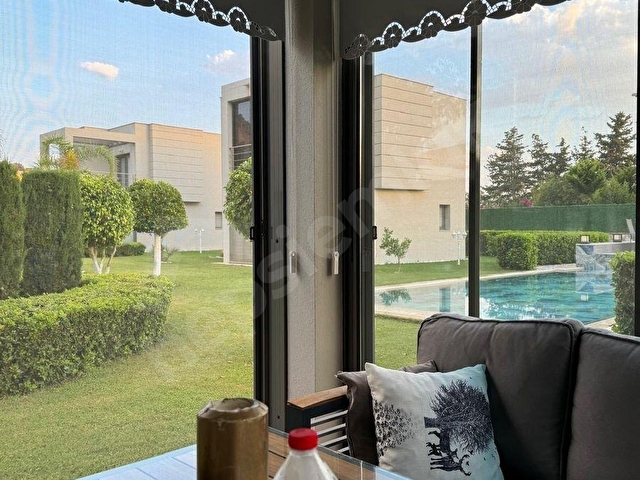 Gökçebelde Site İçinde Havuzlu Sezonluk Kiralık Villa - Görsel 15