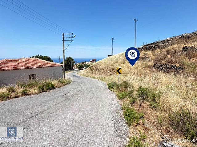Karaburun Sarpıncık Köyünde Deniz ve Doğa Manzaralı Tarla - Görsel 23
