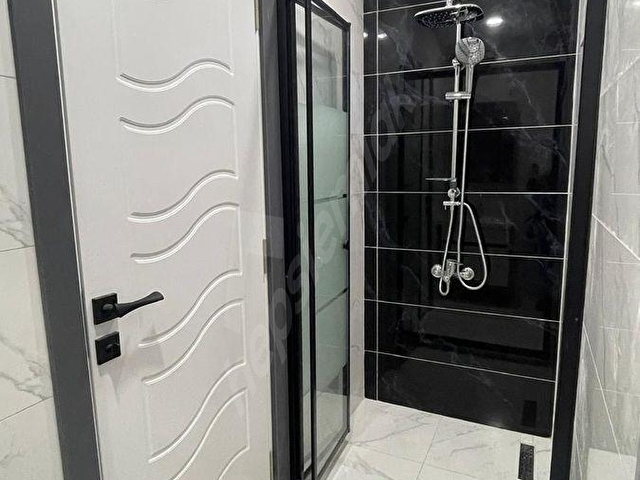 EYÜP SULTANDA EMSALSİZ ASANSÖRLÜ İSKANLI GİRİŞ KAT 2+1 DAİRE - Görsel 28